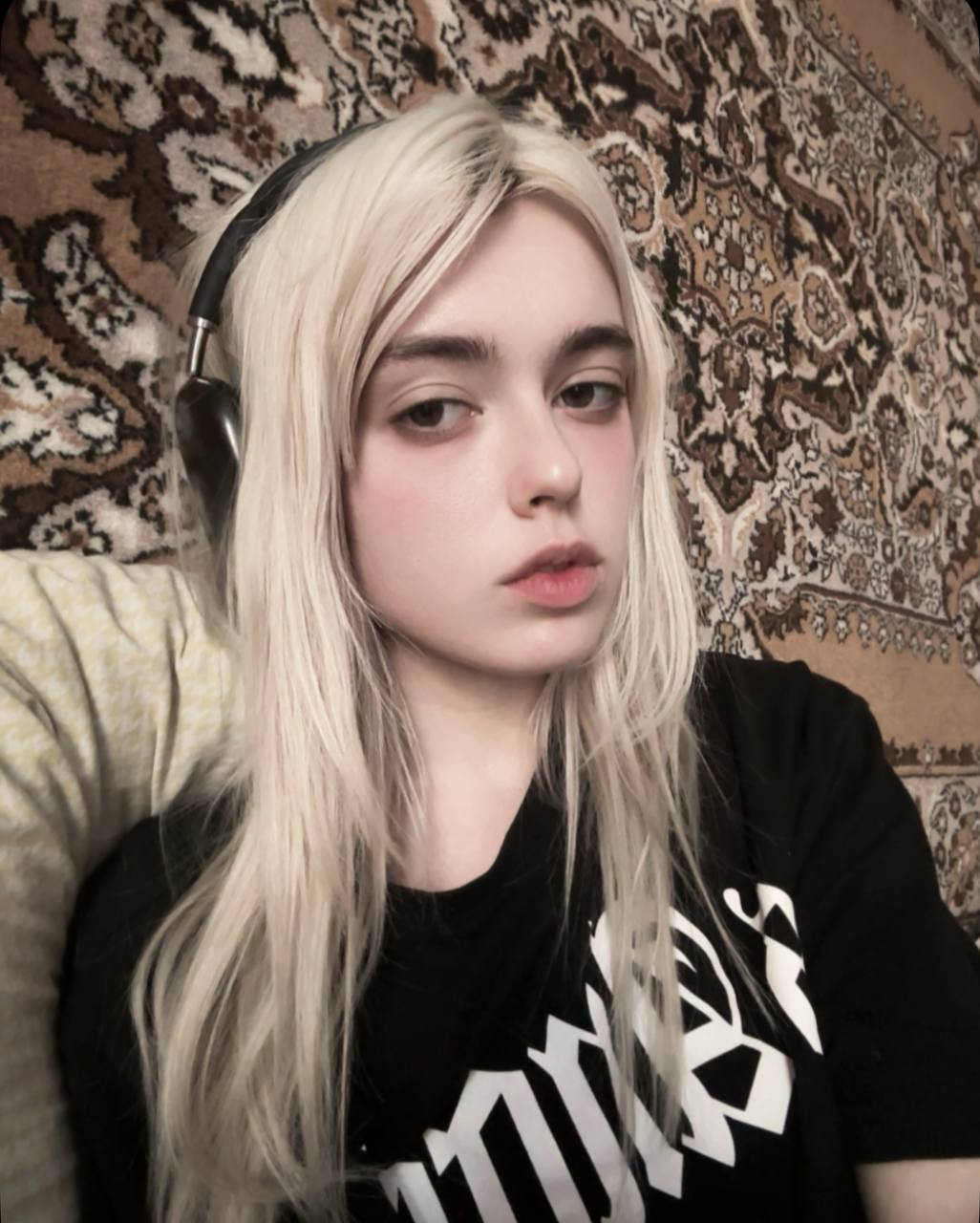 1026x1280