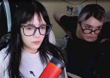 807x573
