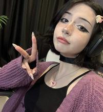 990x1080