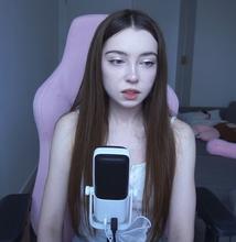 671x691